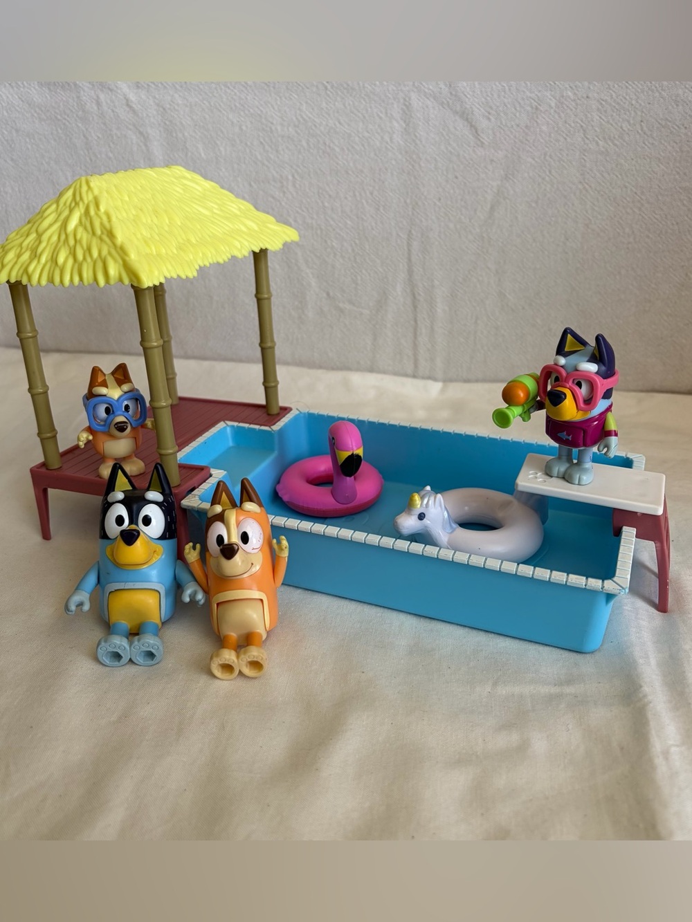 Bluey Pool Time Playset with Additional Heeler Family Figures